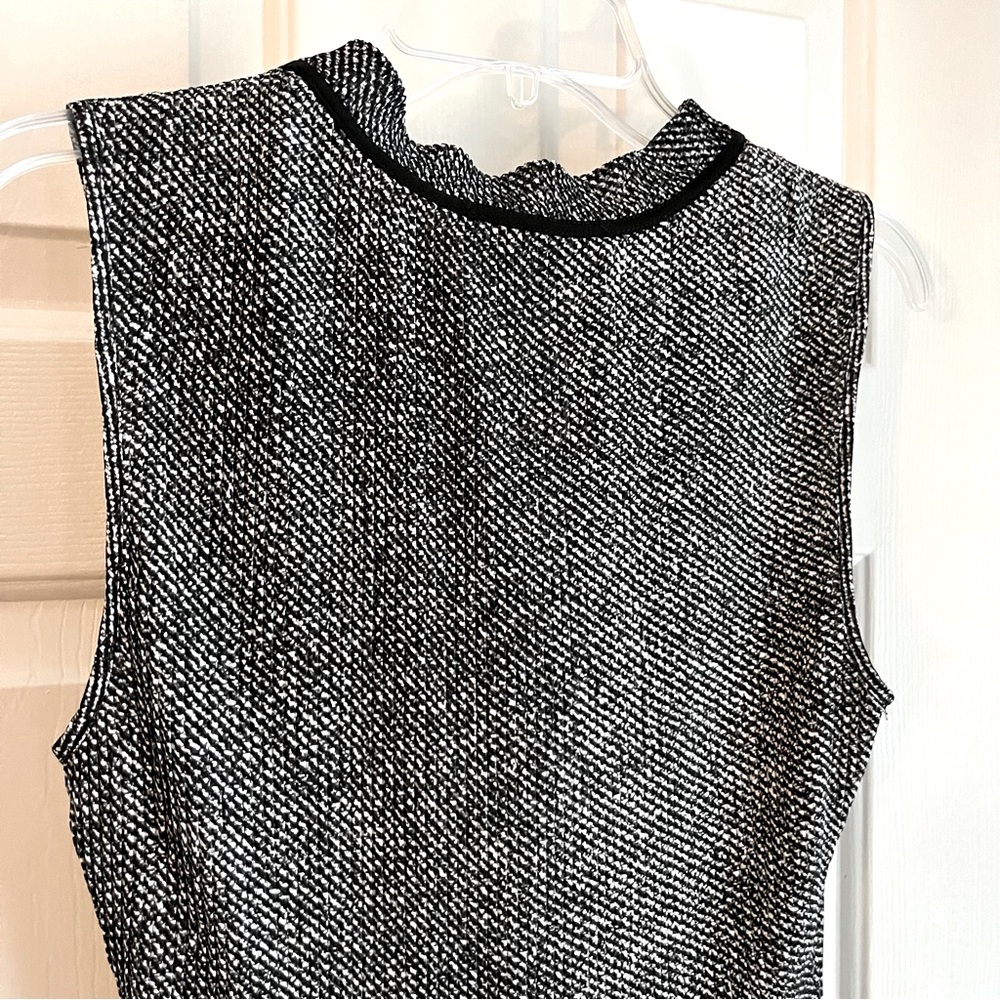 DKNY Deep Dark Blue White Tick Pleated Long Sleeveless Blouse Size M - Picture 5 of 10